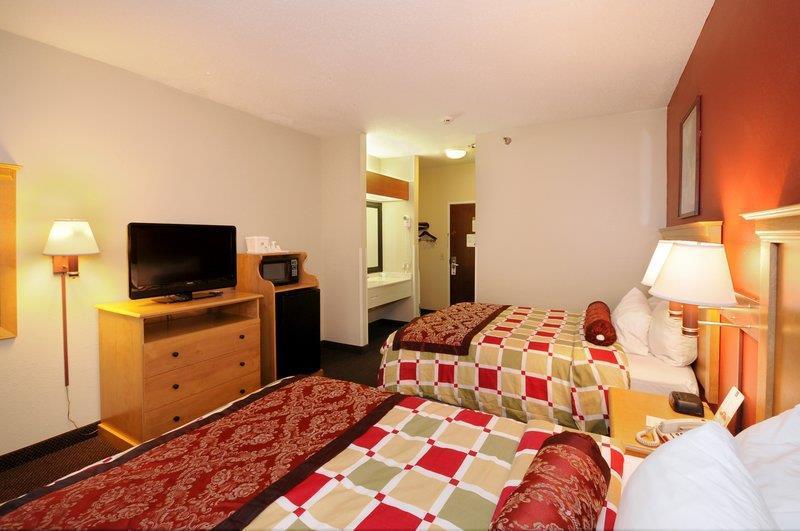 Best Western Crossroads 3*