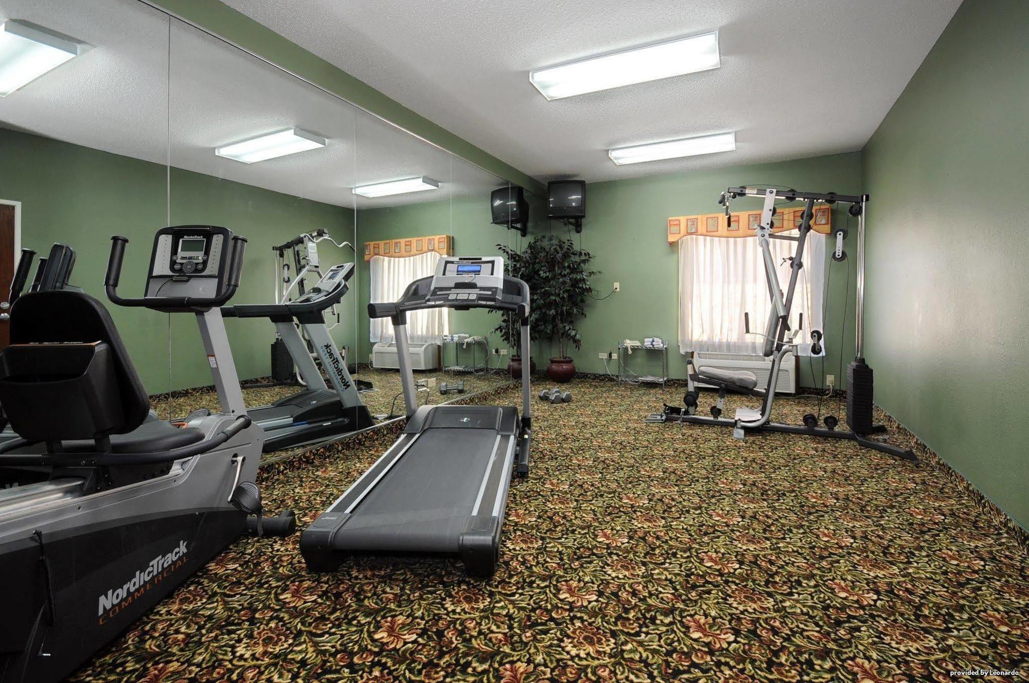Best Western Crossroads 3*